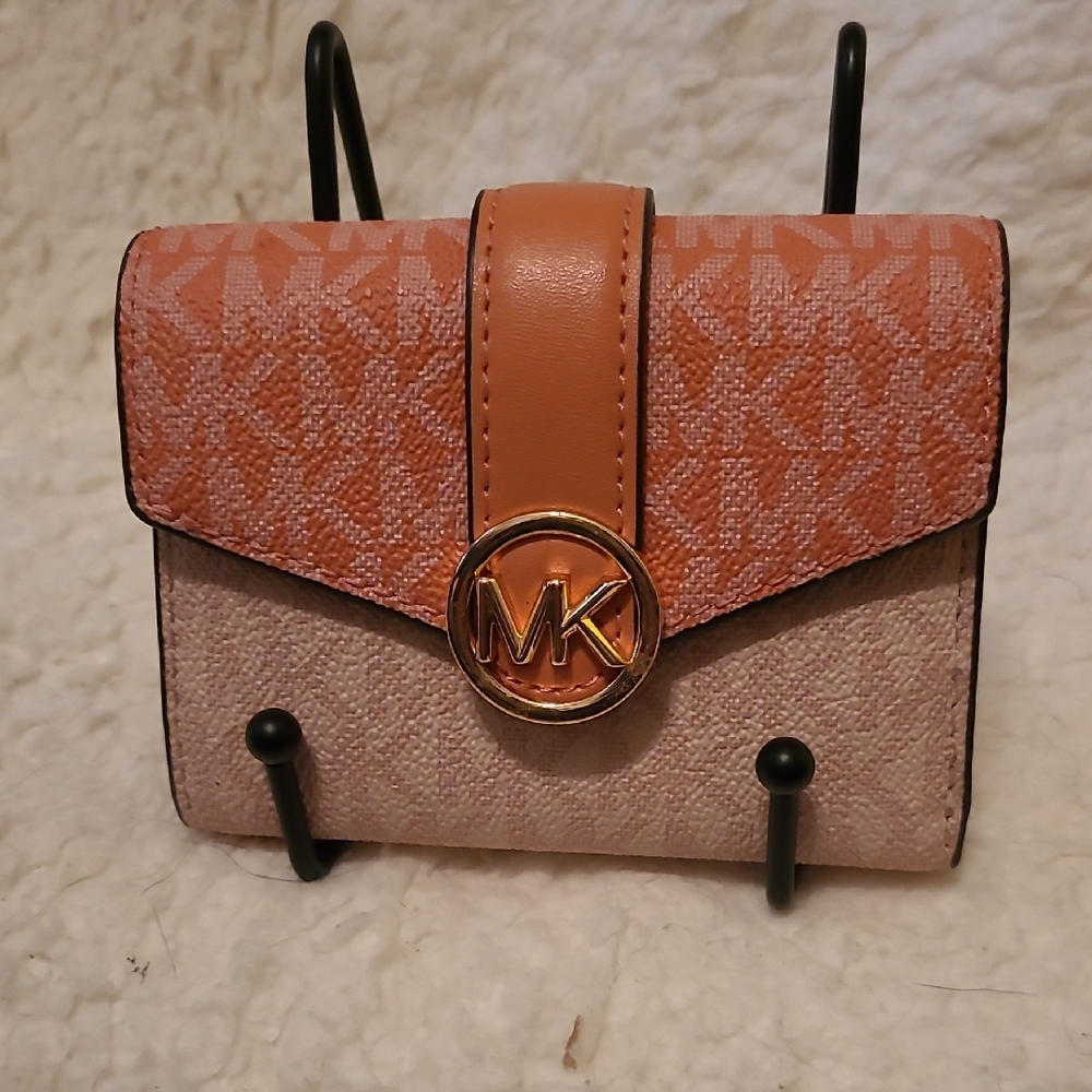 Michael Kors Pink Wallet